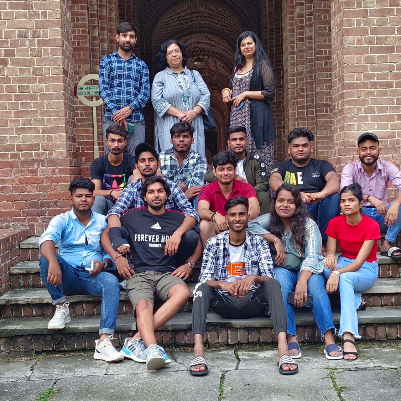 College your Forest Research Institute ( FRI) Dehradun